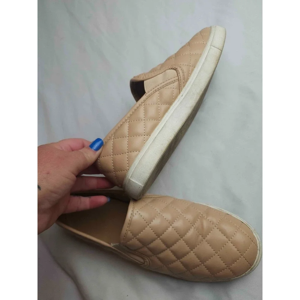 Brash‎ Quilted Flats Womens 9 Beige Faux Leather Slip On Ballet Comfort Sneakers